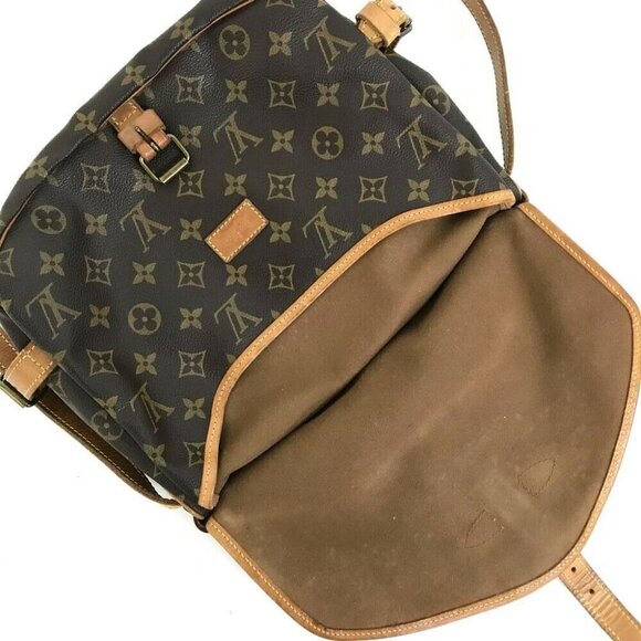 Auth Louis Vuitton Monogram Saumur 30 CrossbodyBag - Picture 9 of 12